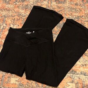 Hollister crossover front flare leggings short